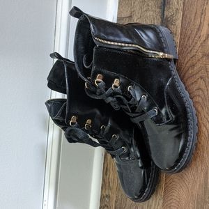 ShoeDazzle Women's size 8.5 boots